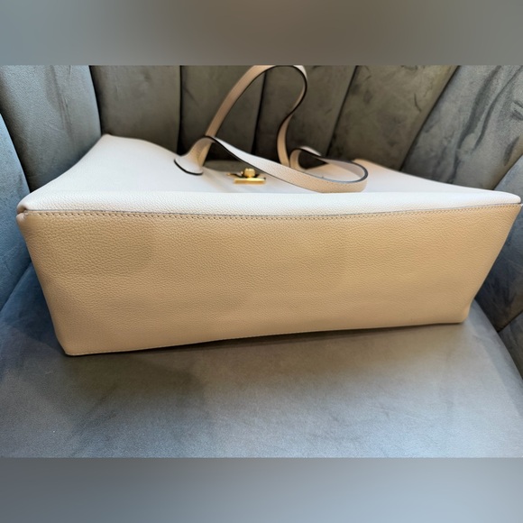 Louis Vuitton Lock Me Shopper Tote Work Bag Gold Cream - Picture 14 of 16